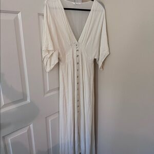 SITTING PRETTY MAXI DRESS